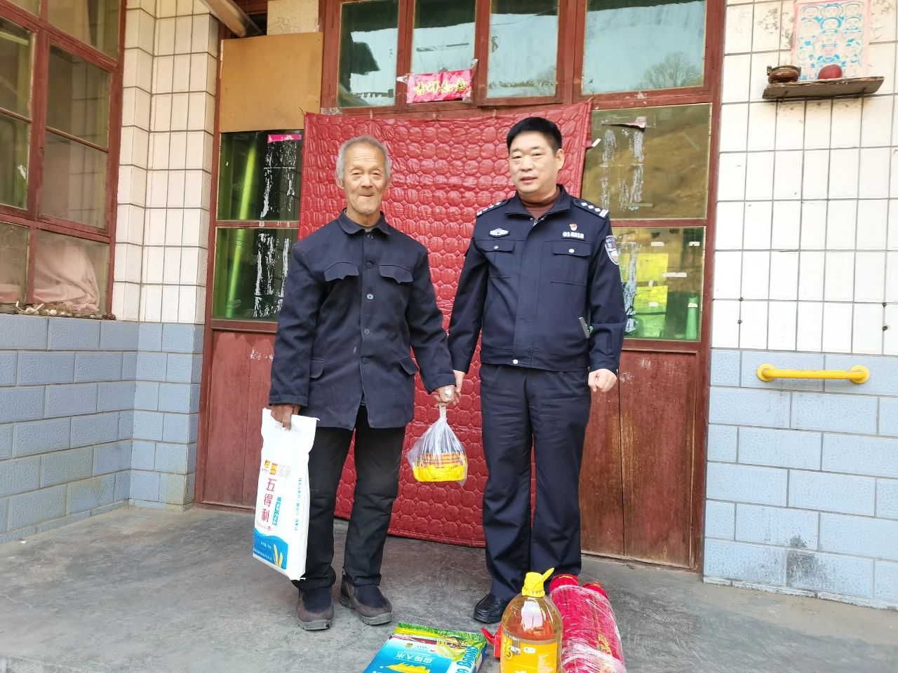 公安局新春走基层4.jpg